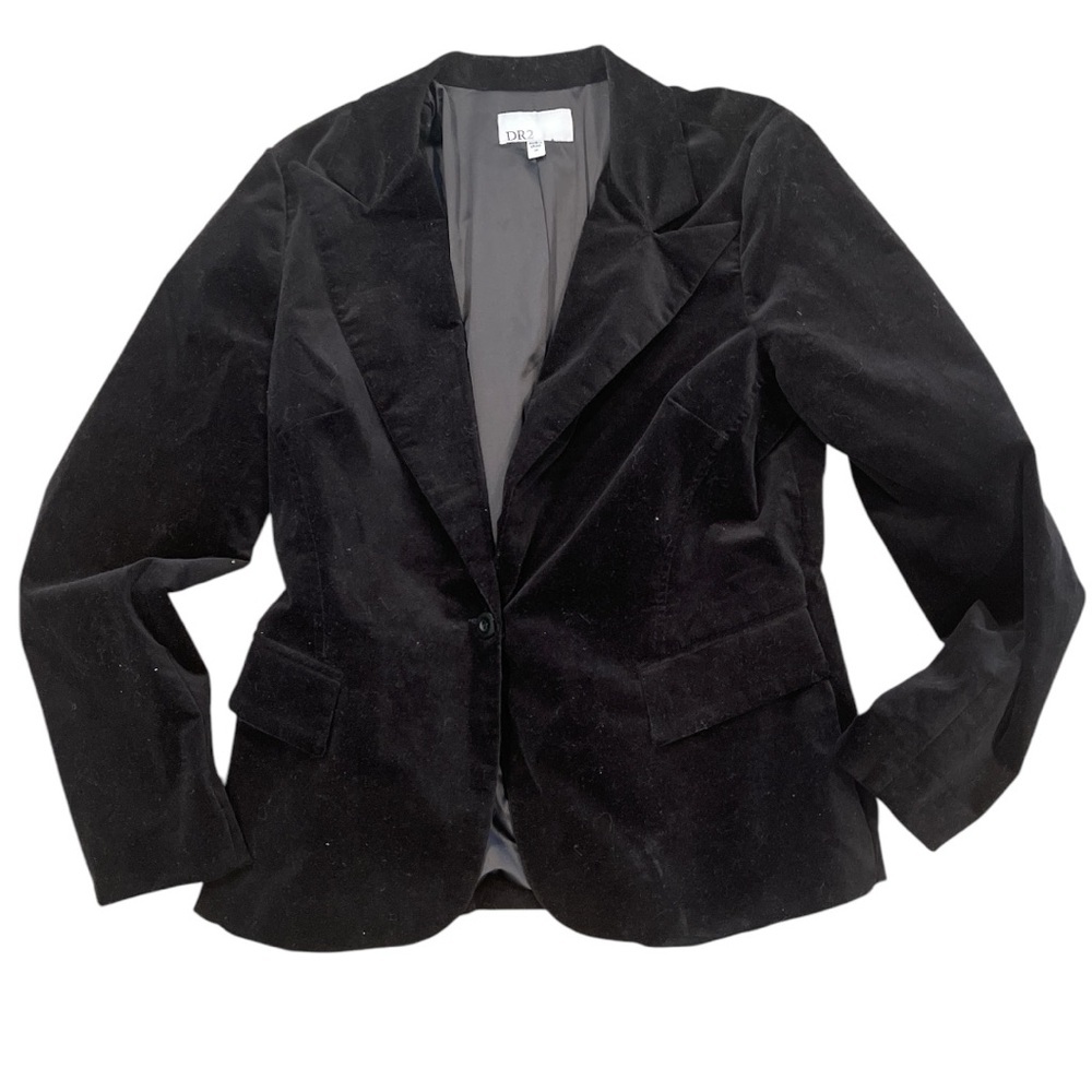DR2 M black Daniel Rainn peak lapel velvet lined pocketed 1 button blazer